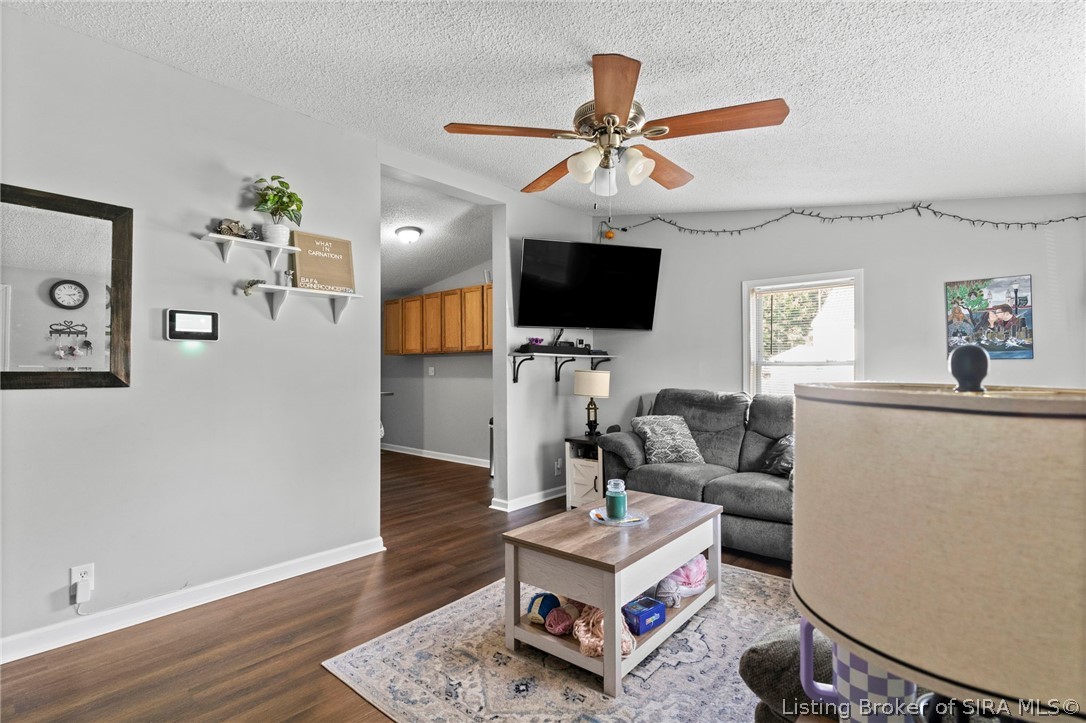 428 West Cross Street Austin, IN 47102 - Photo 12 of 21
