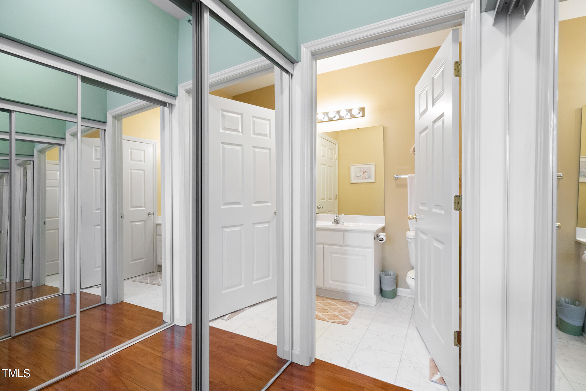 1700 Tiffany Bay Court, Unit 303 Raleigh, NC 27609 - Photo 23 of 30 a bathroom that has a glass shower door