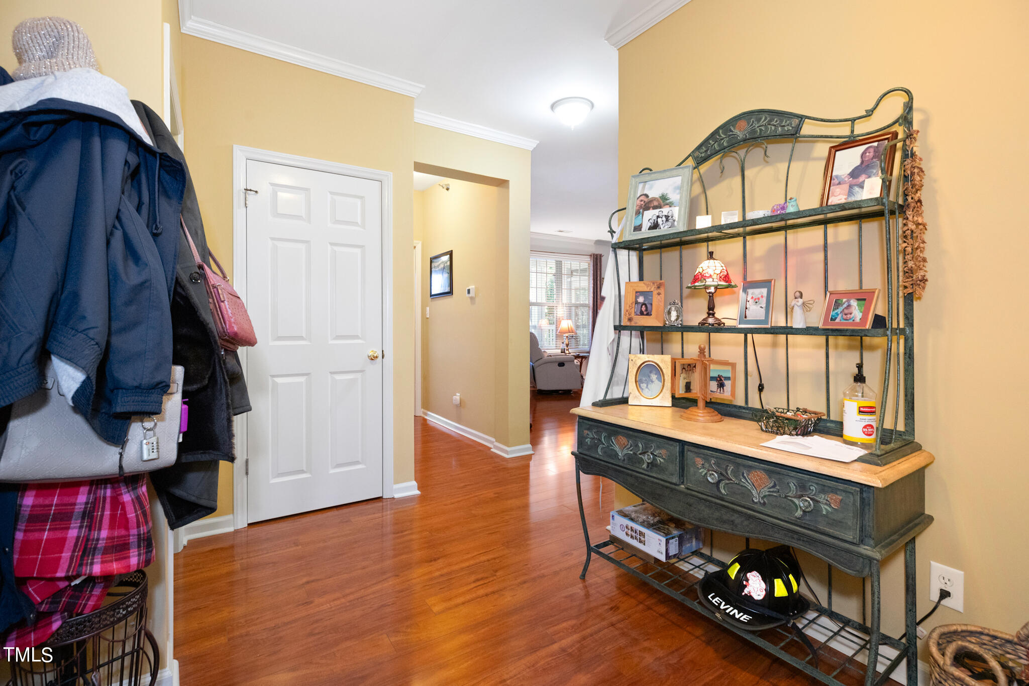1700 Tiffany Bay Court, Unit 303 Raleigh, NC 27609 - Photo 7 of 30 a view of a interior of the house