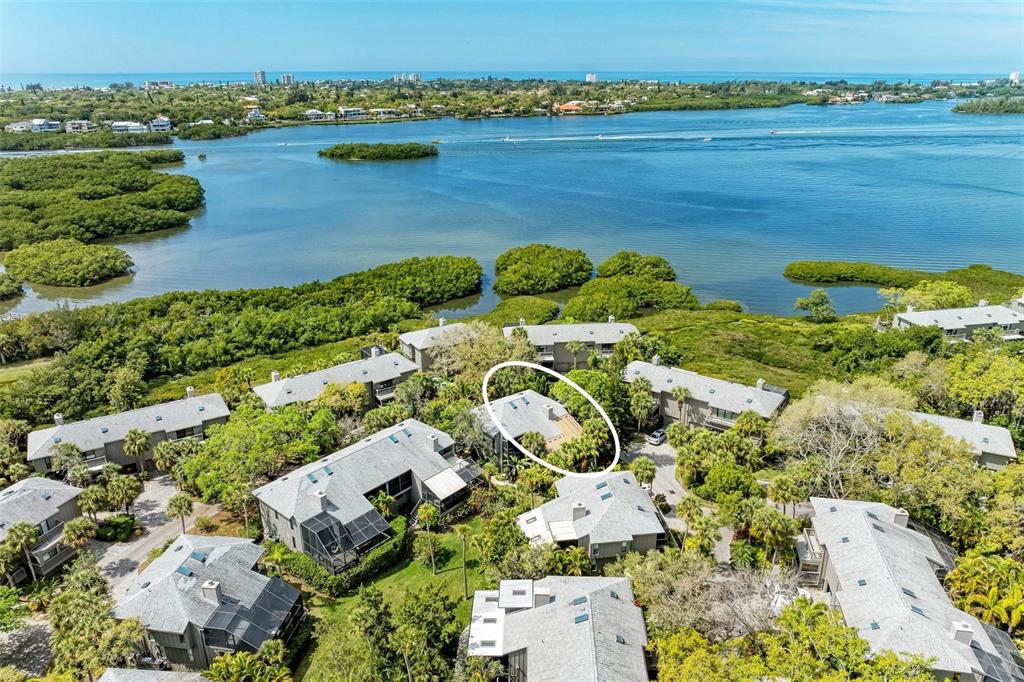 Free-standing Treehouse on Roberts Bay, Siesta Key due west.