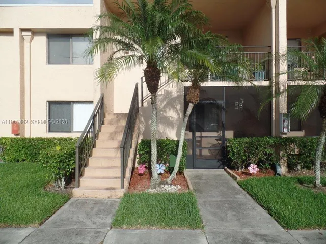 $2,600 | 280 Racquet Club Road, Unit 102, Weston, FL 33326