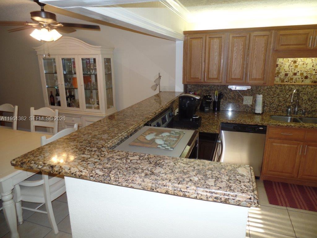 280 Racquet Club Road, Unit 102 Weston, FL 33326 - Photo 12 of 45