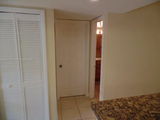 $2,600 | 280 Racquet Club Road, Unit 102, Weston, FL 33326