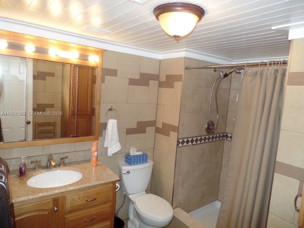 280 Racquet Club Road, Unit 102 Weston, FL 33326 - Photo 18 of 45