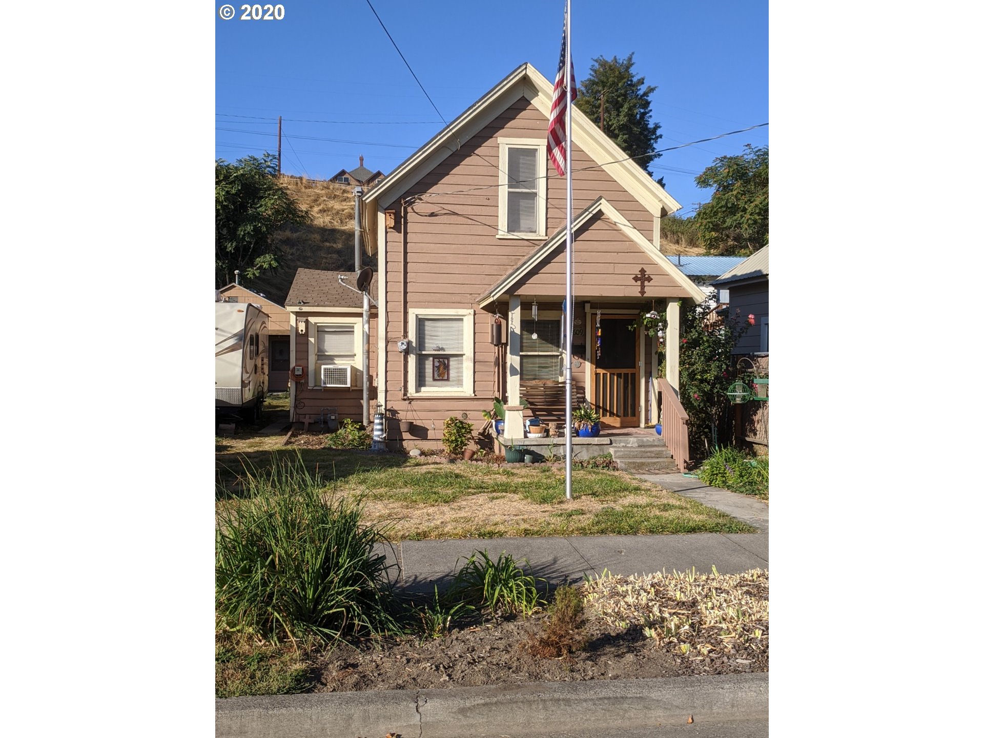 609 Southwest 6th Street Pendleton, OR 97801 - Photo 1 of 28
