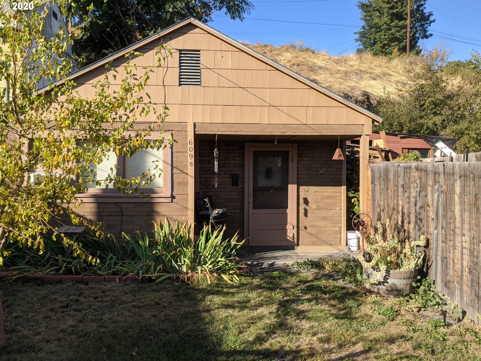 609 Southwest 6th Street Pendleton, OR 97801 - Photo 4 of 28