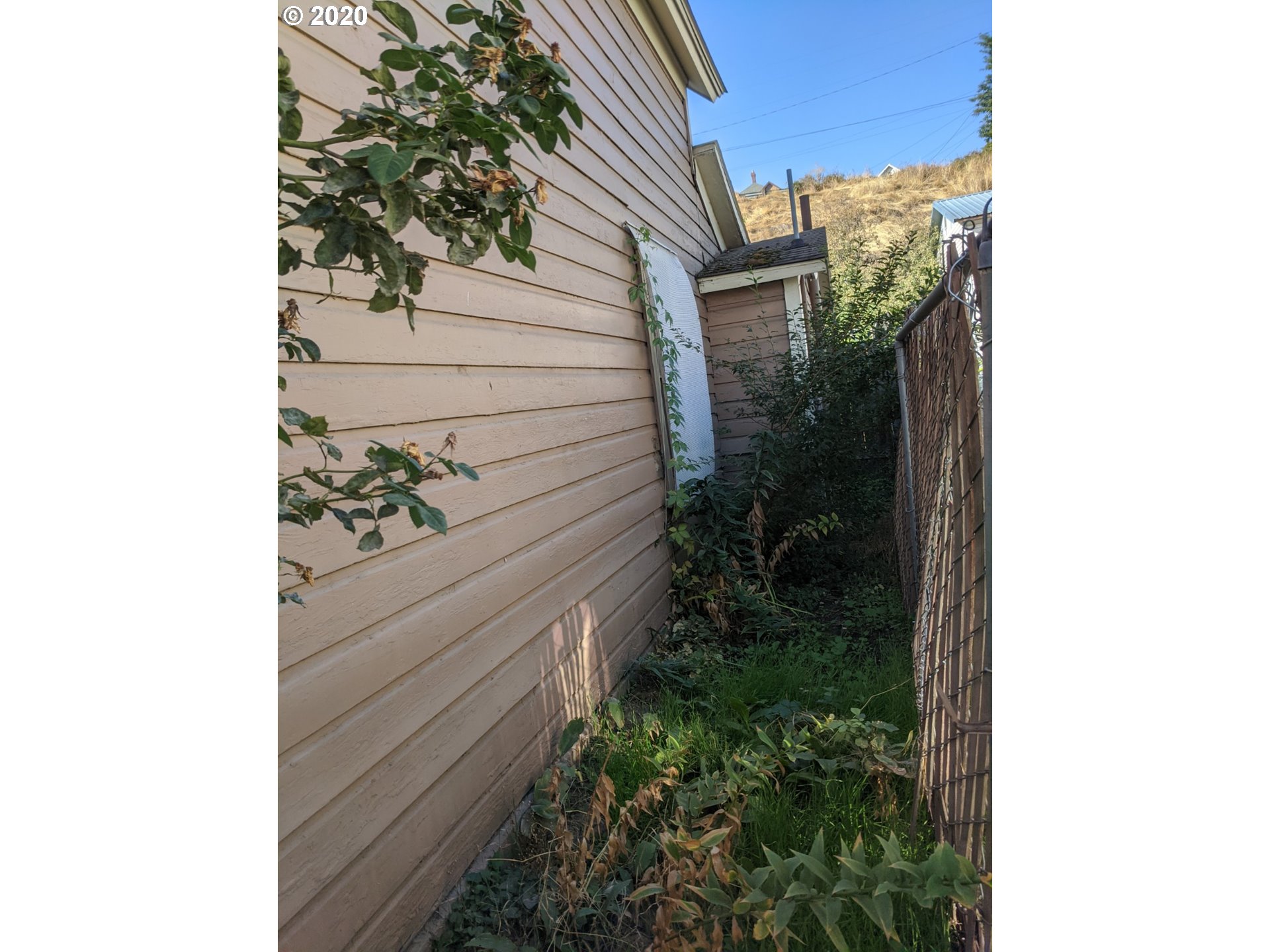 609 Southwest 6th Street Pendleton, OR 97801 - Photo 5 of 28