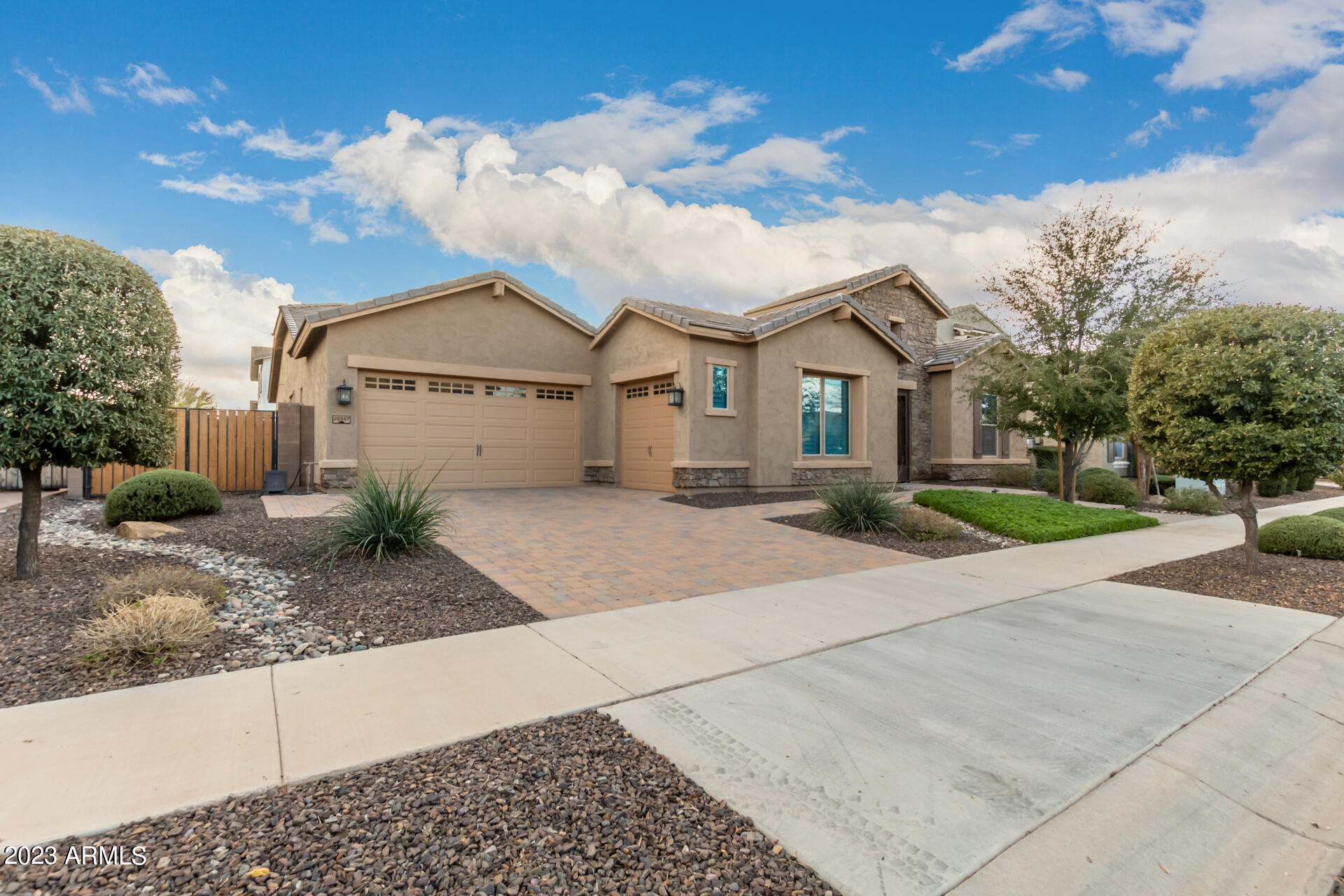 20087 East Maya Road Queen Creek, AZ 85142 - Photo 10 of 63 10 - Maya