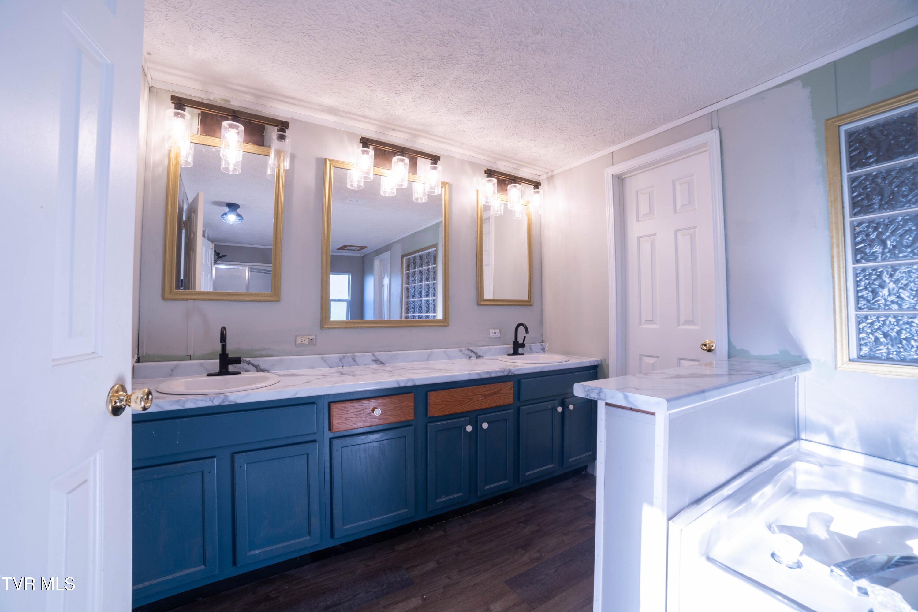 55 Kay Miller Lane Chuckey, TN 37641 - Photo 28 of 38 Bathroom