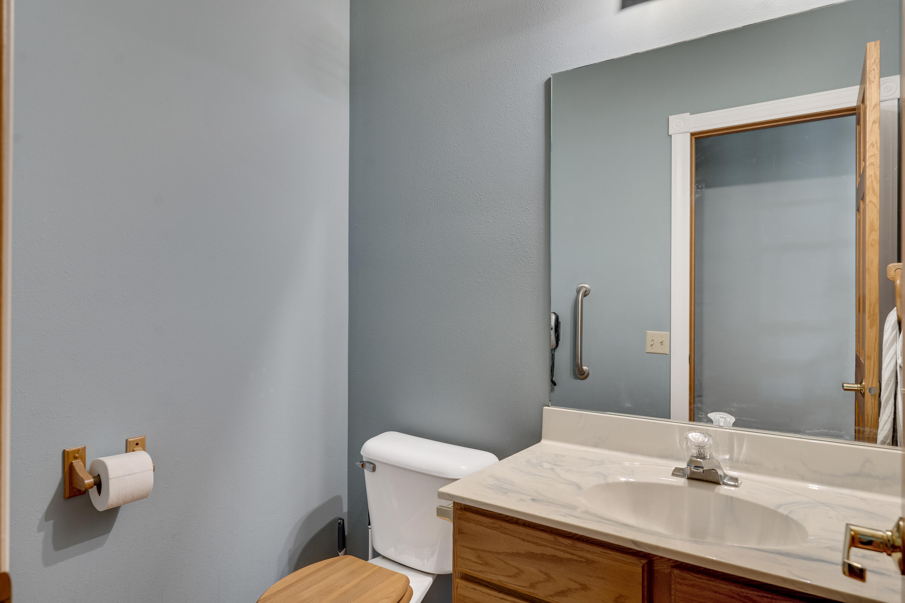 27751 Nutmeg Road Glendale, WI 53929 - Photo 16 of 44 Half bath