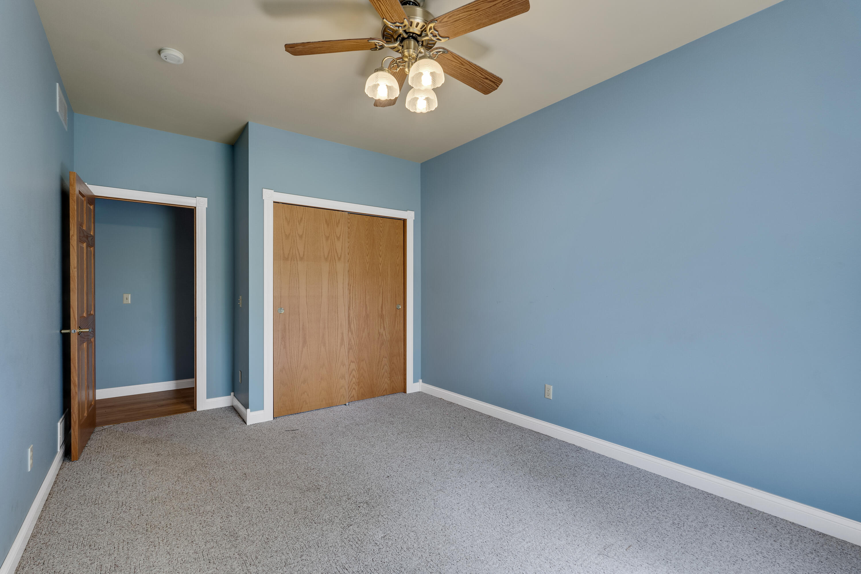 27751 Nutmeg Road Glendale, WI 53929 - Photo 19 of 44 ul bedroom