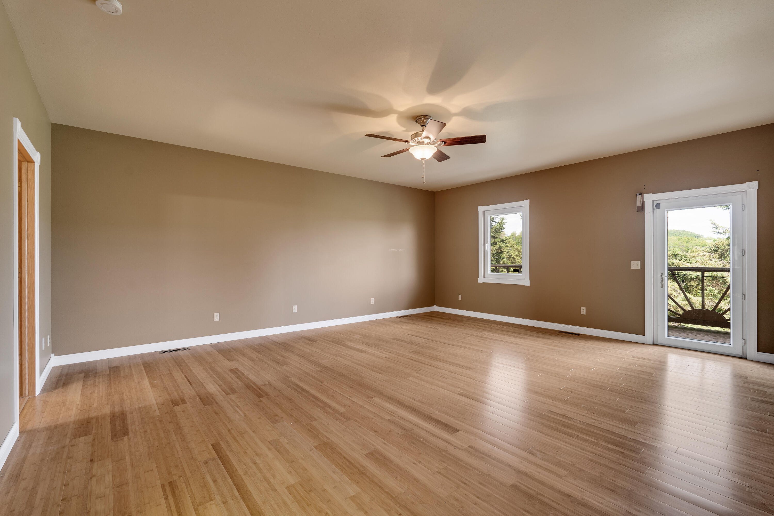 27751 Nutmeg Road Glendale, WI 53929 - Photo 20 of 44 Master bedroom