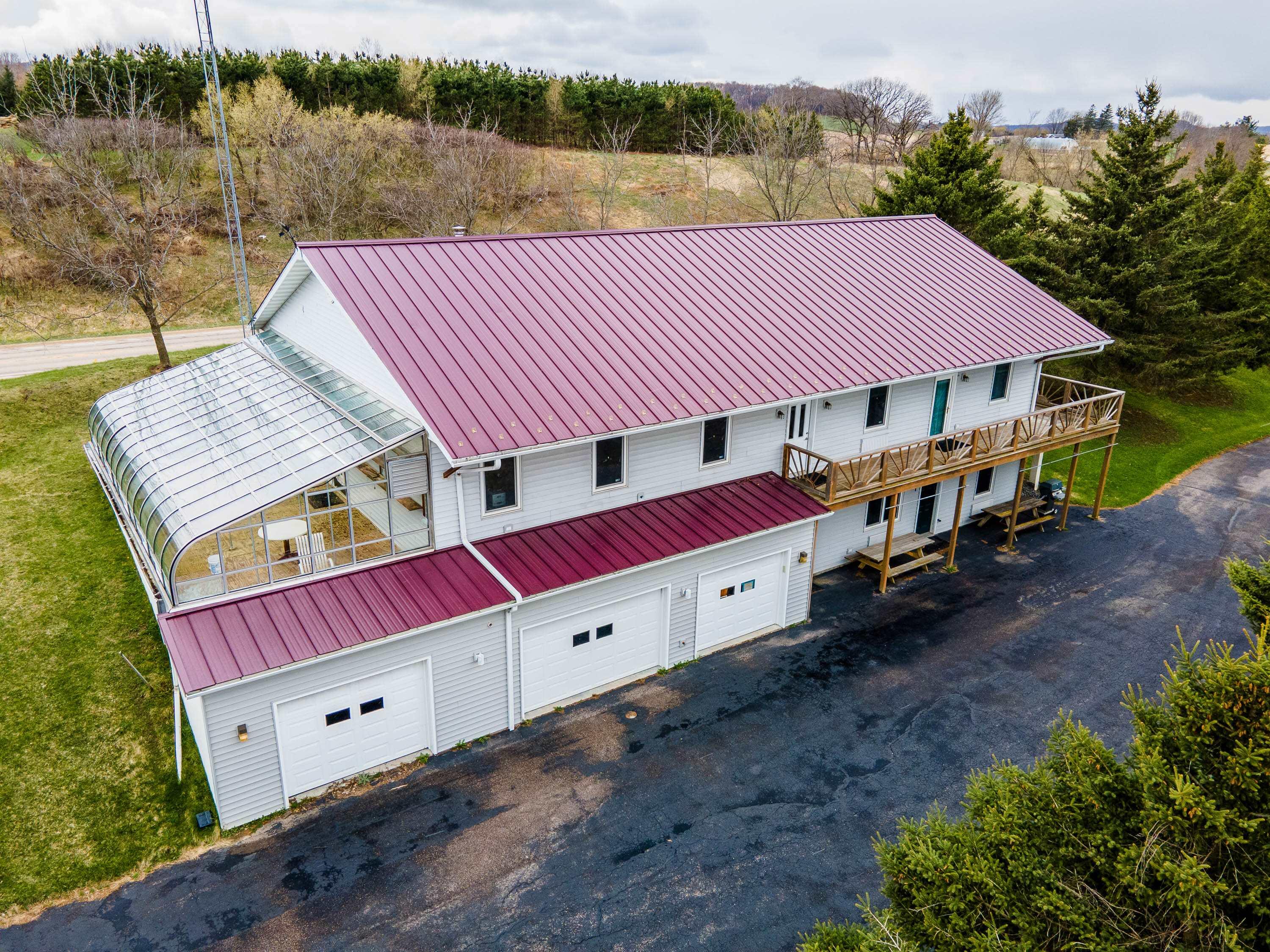 27751 Nutmeg Road Glendale, WI 53929 - Photo 2 of 44 Nutmeg Great front shot