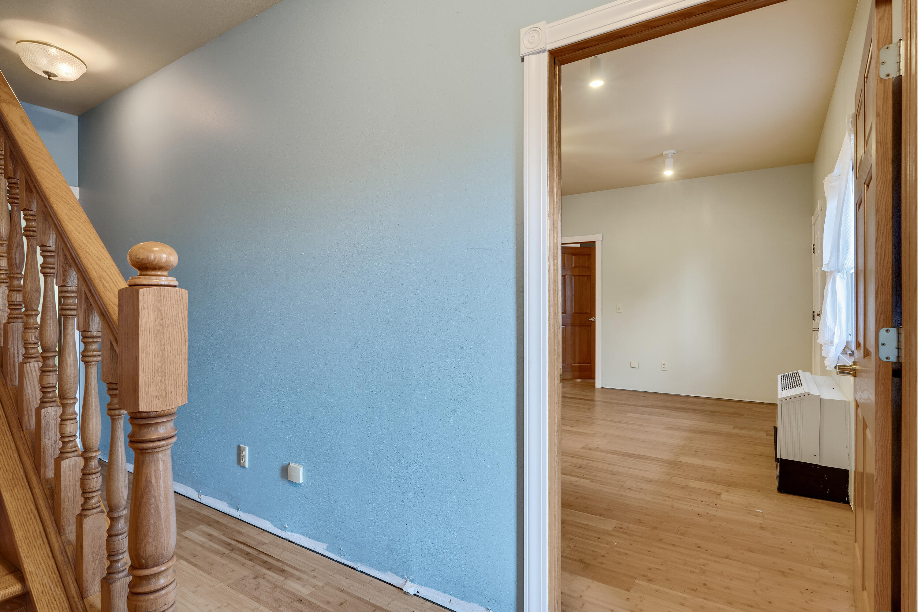 27751 Nutmeg Road Glendale, WI 53929 - Photo 25 of 44 Entry way