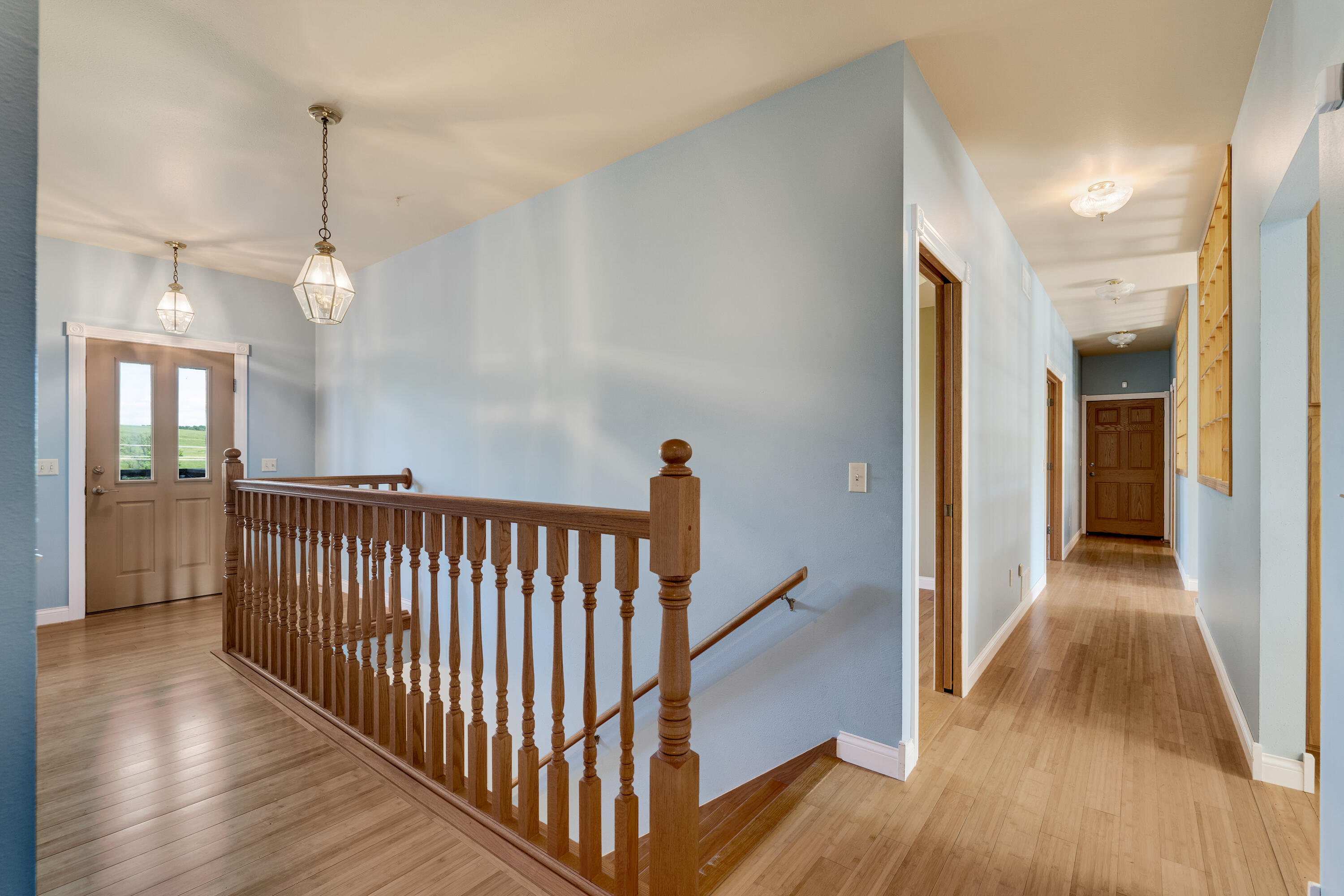 27751 Nutmeg Road Glendale, WI 53929 - Photo 9 of 44 Entrance area