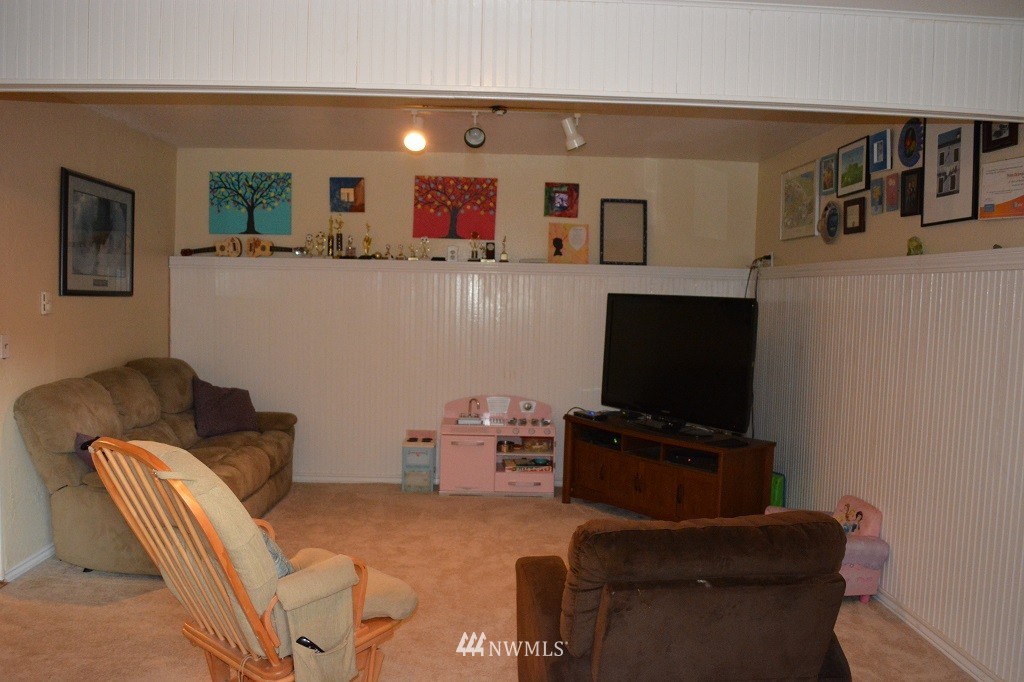16830 17th Avenue Southeast Bothell, WA 98012 - Photo 19 of 24 Gallery Image 19