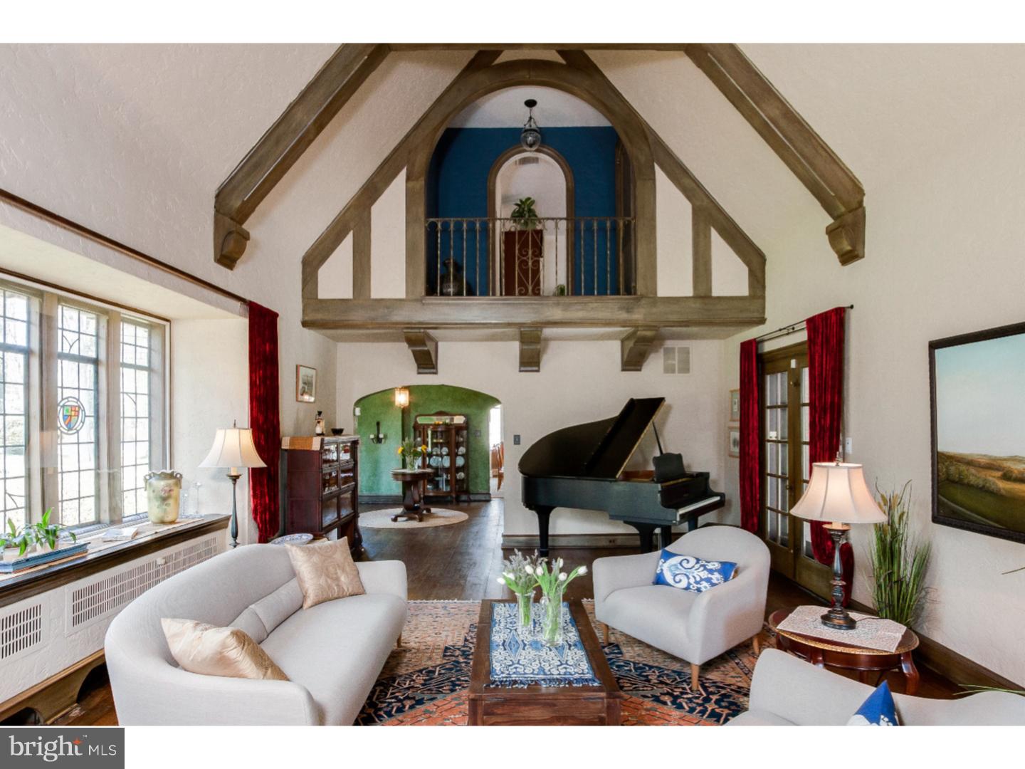 869 Meetinghouse Road Rydal, PA 19046 - Photo 3 of 24 Living Room