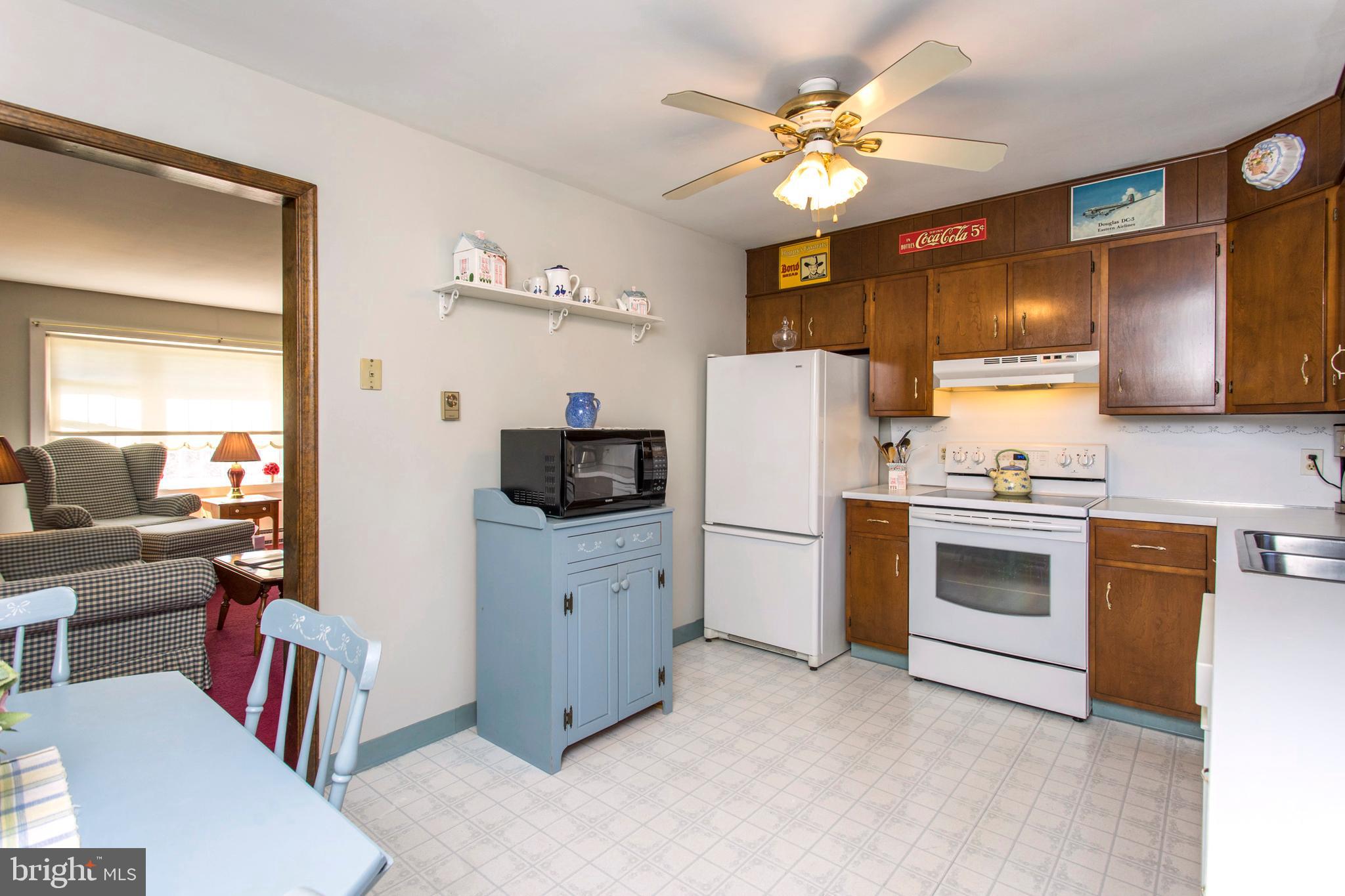 181 Specht Road Pottstown, PA 19464 - Photo 13 of 31 kitchen