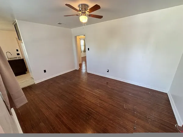 $1,150 | 2645 Canberra Court, Fort Worth, TX 76105