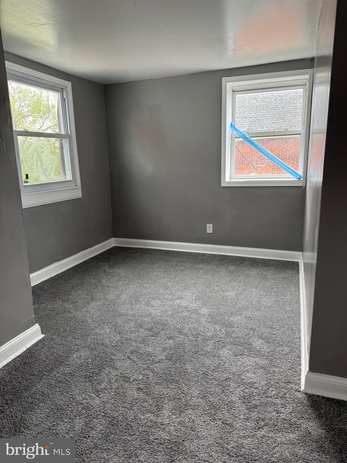132 Walnut Street Colwyn, PA 19023 - Photo 39 of 43 an empty room with window