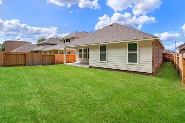 $2,500 | 1069 Dancing Feather Street, Montgomery, TX 77316