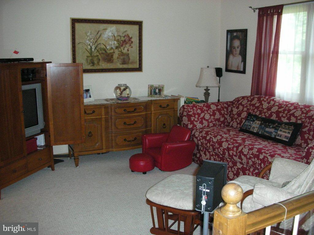 1915 Wilderness Road Lancaster, PA 17603 - Photo 4 of 11 Gallery Image 4