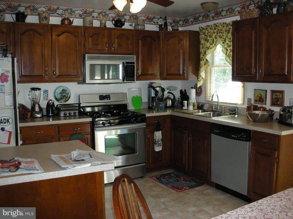 1915 Wilderness Road Lancaster, PA 17603 - Photo 5 of 11 Gallery Image 5