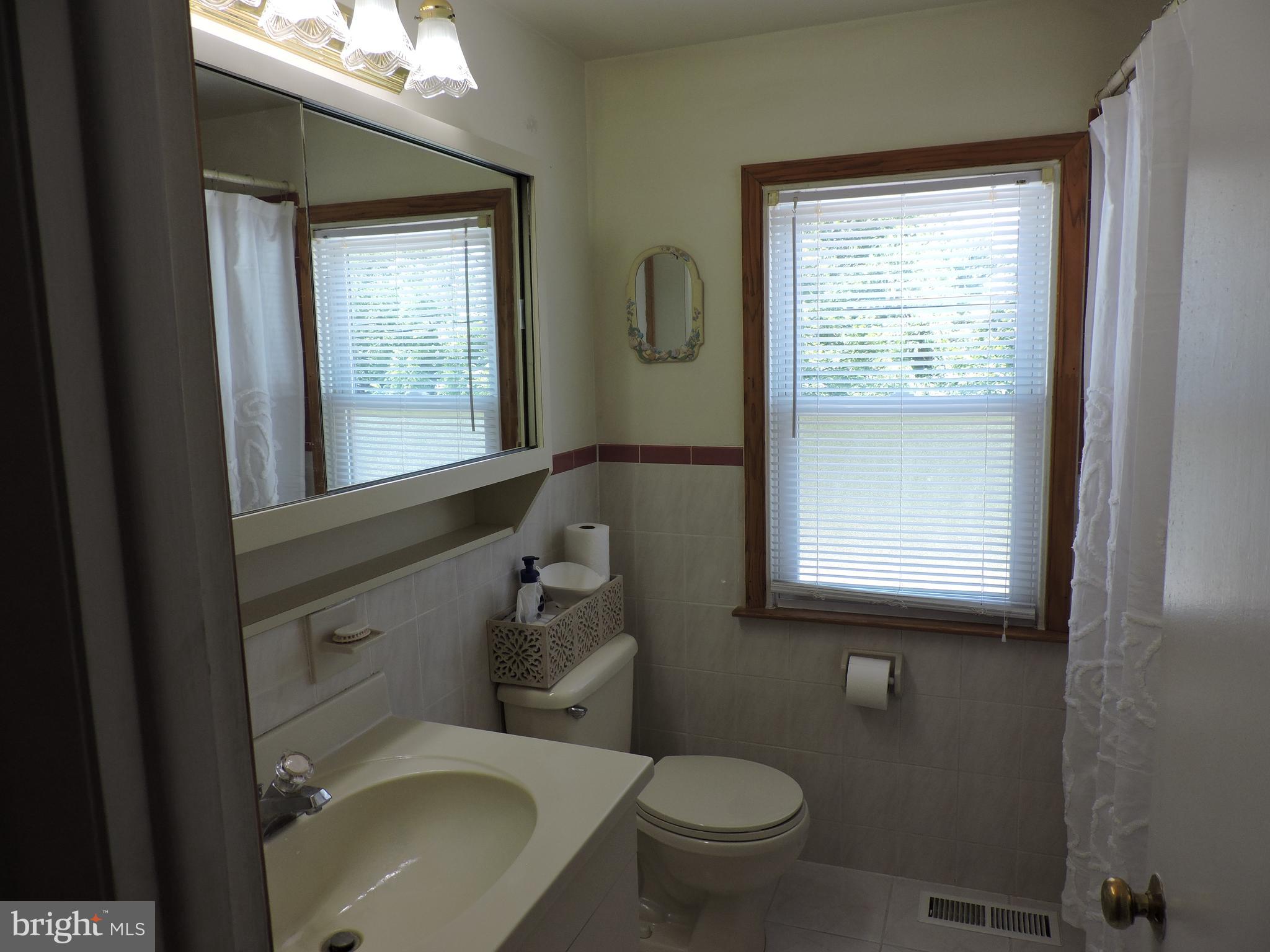 302 Mill Road Oreland, PA 19075 - Photo 34 of 39 Gallery Image 34