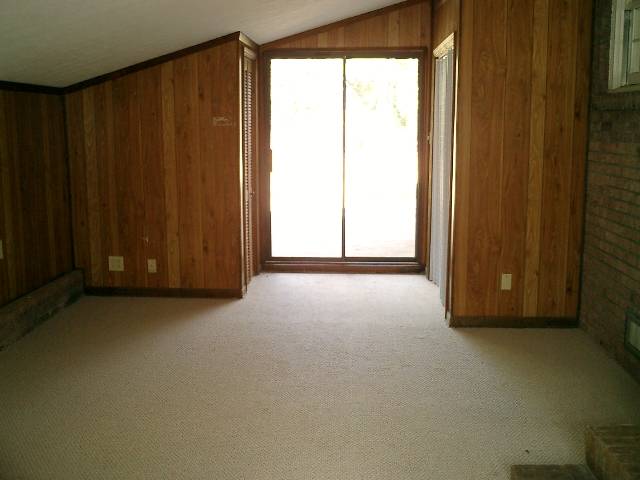 102 Chestnut Avenue Greer, SC 29651 - Photo 5 of 8 Gallery Image 5