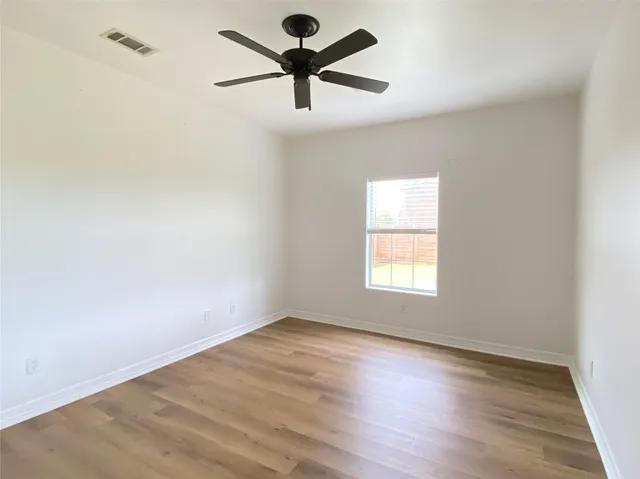 $2,800 | 2897 Settler's Way Drive, Sealy, TX 77474