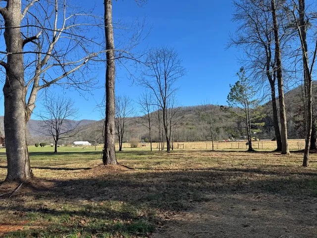 $579,000 | 124 Mountain Meadows Drive, Hayesville, NC 28904