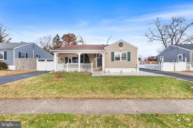 $310,000 | 21 Gene Avenue, New Castle, DE 19720