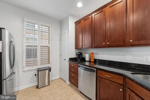 $2,600 | 43371 Locust Dale Terrace, Unit 107, Ashburn, VA 20147