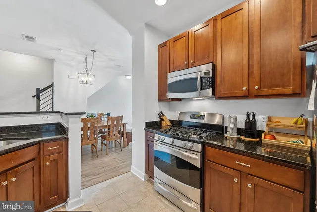 $2,600 | 43371 Locust Dale Terrace, Unit 107, Ashburn, VA 20147