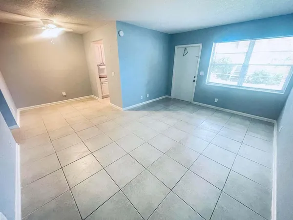 $1,700 | 200 Croton Avenue, Unit 109, Lantana, FL 33462