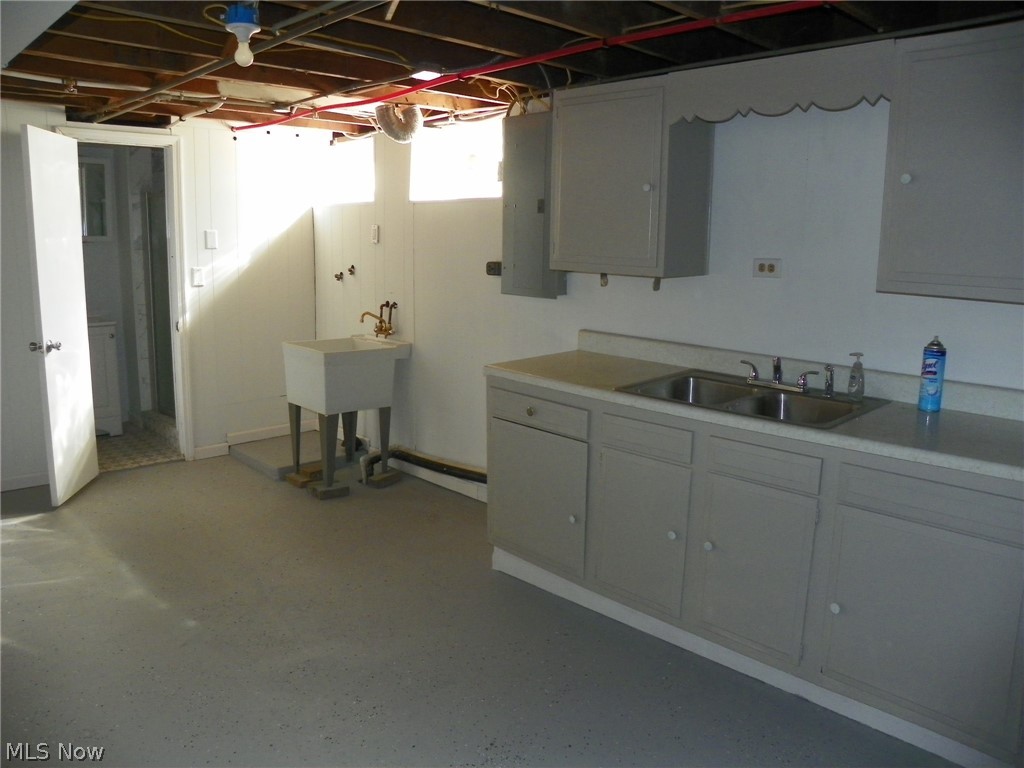 5935 Pearl Road Cleveland, OH 44130 - Photo 26 of 30 Gallery Image 26