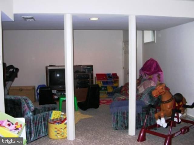 242 Cooper Road Hummelstown, PA 17036 - Photo 11 of 12 Gallery Image 11