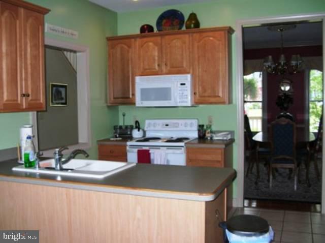 242 Cooper Road Hummelstown, PA 17036 - Photo 3 of 12 Gallery Image 3