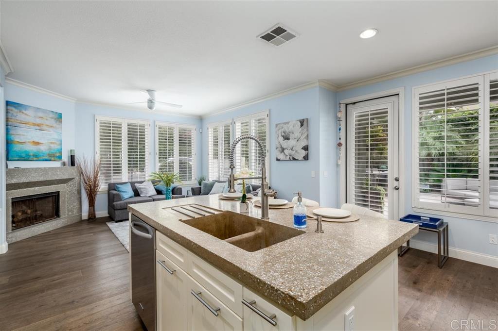 7485 Seashell Court Carlsbad, CA 92011 - Photo 11 of 25