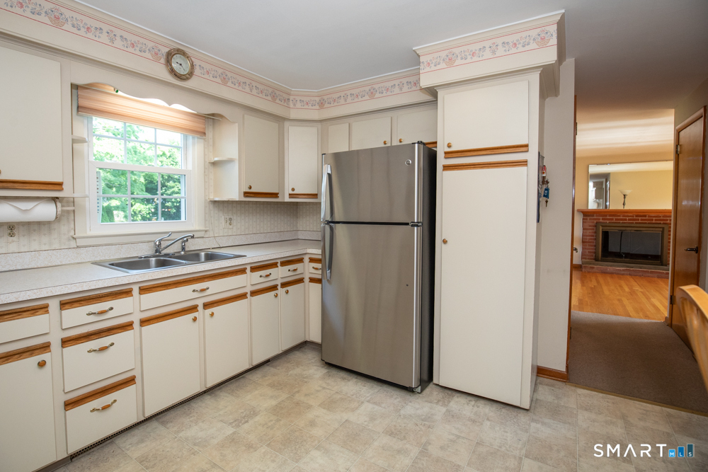153 Fiesta Heights Meriden, CT 06451 - Photo 12 of 32 Kitchen
