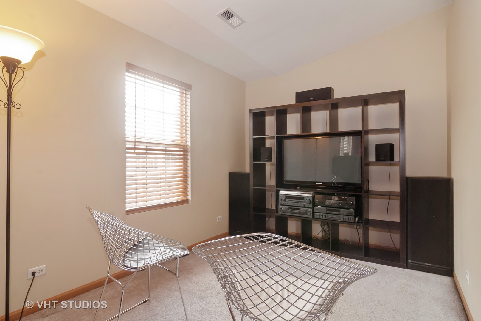 806 County Line Road Aurora, IL 60502 - Photo 14 of 21