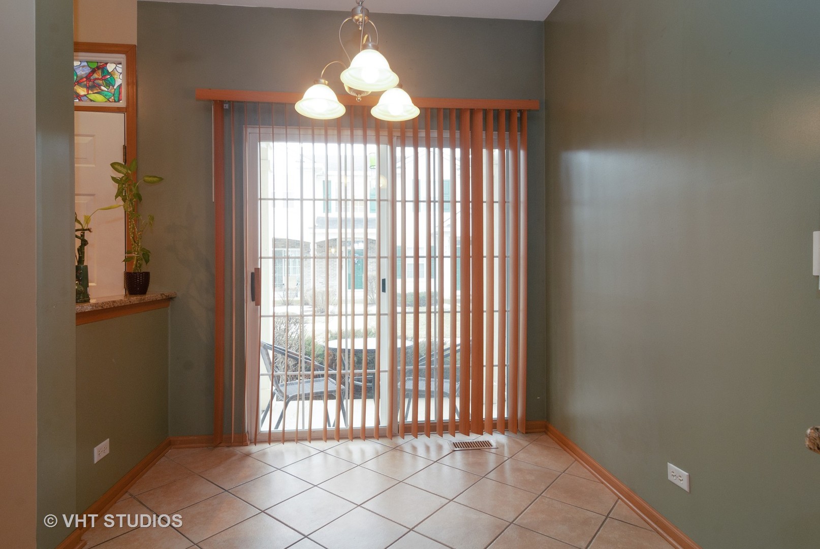 806 County Line Road Aurora, IL 60502 - Photo 8 of 21