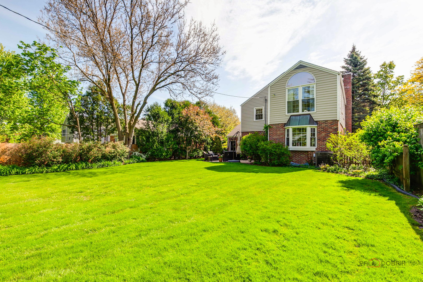 912 Oxford Road Deerfield, IL 60015 - Photo 29 of 32 Gallery Image 29