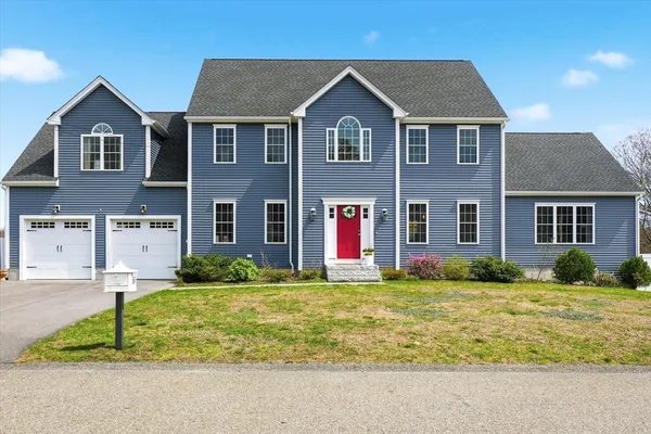 $895,000 | 39 Iadarola Avenue, Milford, MA 01757