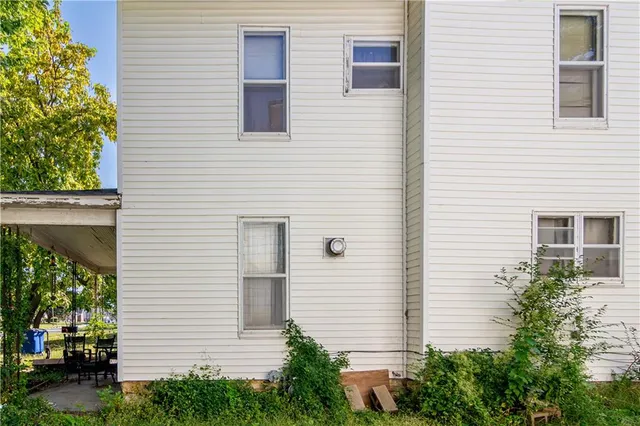 $76,000 | 407 West 3rd Street, Chanute, KS 66720