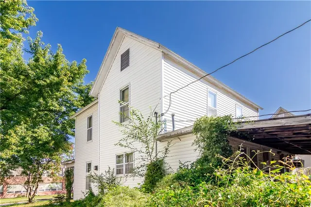 $76,000 | 407 West 3rd Street, Chanute, KS 66720