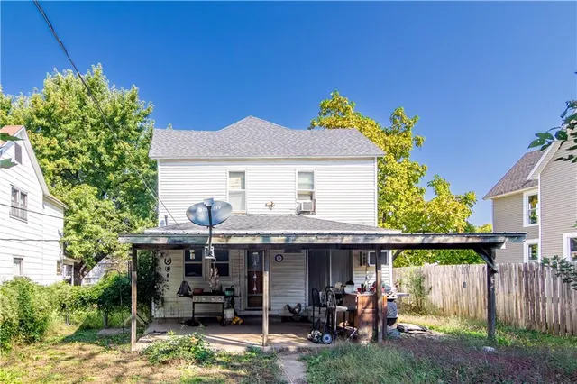 $76,000 | 407 West 3rd Street, Chanute, KS 66720