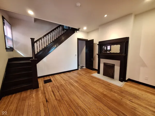 $1,745 | 1430 East Ohio Street, Indianapolis, IN 46201