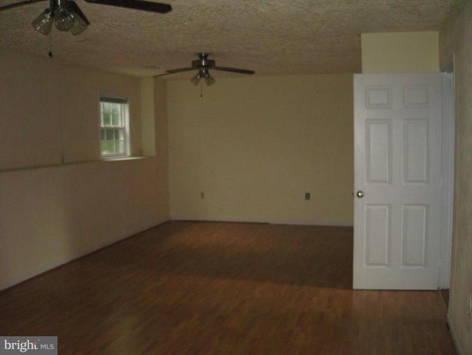 30 Myrtle Road Fredericksburg, VA 22405 - Photo 5 of 8 Family Room #2