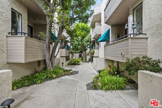 $799,000 | 4519 Coldwater Canyon Avenue, Unit 10, Studio City, CA 91604